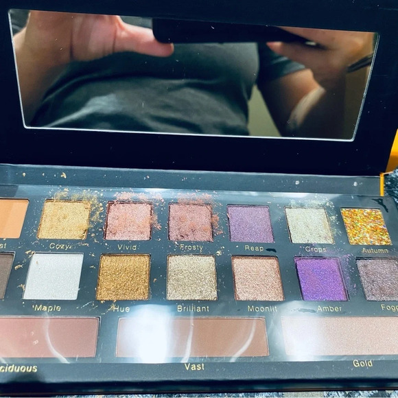 Autumn Four Seasons Eye/Face Palette - Picture 2 of 3
